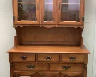 Cabinet Young Republic Maple Hardwood 