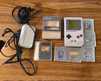 1989 Nintendo Gameboy w/ games and accessories 