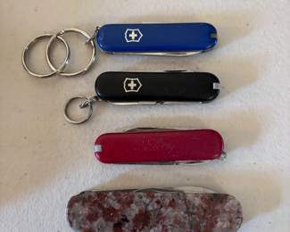 Victoronix Switzerland Stainless Rostfrei  Pocket Knife Lot