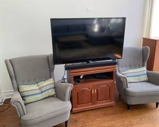 Cherrywood TV Stand $25