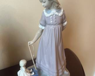 Lladro 5044 Girl with Toy Wagon Retired 1997 