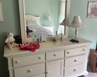 Long Low White Dresser with Mirror 70" wide x 19' deep, 35" to top of dresser and 70" to top of mirror, made by Broyhill