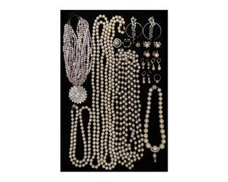 Faux pearl jewelry collection, fifteen 15 pieces