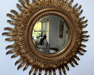 Gorgeous extra large mirror , originally $1500 , selling for only  $600 .  Very heavy so you will need two people to move it.
Pls email for appt: lizjames613@gmail.com