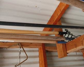 Rakes & hoes yard tools