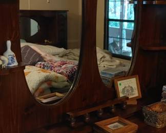 Large dresser and mirror chest of drawers
