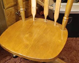 Very nice solid oak office chair very heavy