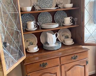 Ethan Allen china cabinet