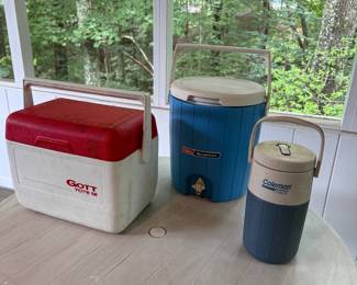 Group of plastic insulated cooler & drink coolers by Gott and Coleman