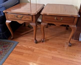 Thomasville New American Oak end table with drawer 21"H x 22"W x 26"D, some spots to top