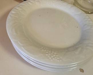 Set of 4 white Gibson dinner plates with fruit border, some wear
