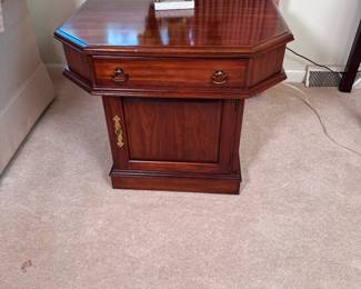 Pennsylvania House Square accent table with drawer and storage pedestal, solid wood with cherry finish, minor wear to top 22"H x 23"W