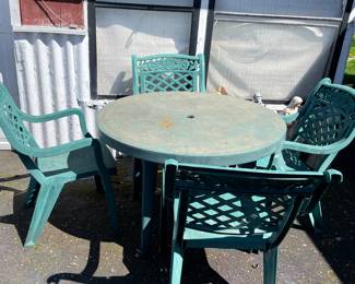 In the Presale, outdoor table & chairs
