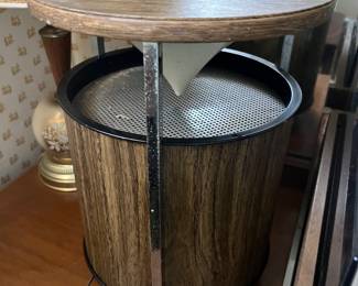 VINTAGE MID CENTURY MODERN SPEAKERS