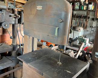 VINTAGE WOODWORKING MACHINERY