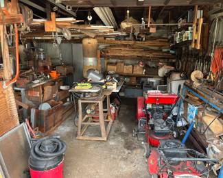 Double garage with many tools