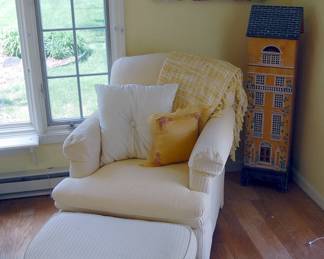 Wonderful bright Chair & Foot Rest