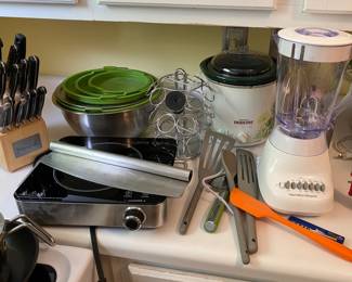 Really Nice Kitchen Stuff LOOKS NEW