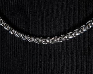 Italian sterling silver chain in like-new condition. Total approx. weight is 89 grams and measures 28''.