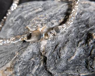 Byzantine link sterling silver Italian chain in like-new condition. Measures 28'' with a total approx. weight of 104 grams.