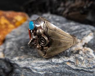 Sterling silver ring with Turquoise. Total approx. weight is 14.88 grams and is a size 11.