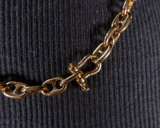 A stunning solid 18kt gold chain in original box. Total approx. weight is 88.81 grams and measures 24''.