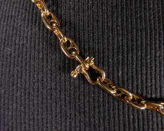 A stunning solid 18kt gold chain in original box. Total approx. weight is 88.81 grams and measures 24''.