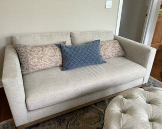	#23	Beautiful Pottery Barn sofa 70"	 $250.00 				