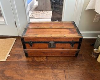 	#28	Vintage trunk 28x17x13	 SOLD				