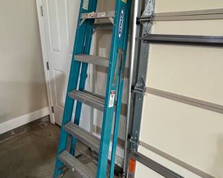 *	#100	Fiberglass Werner ladder 6'	 SOLD				