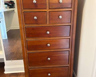 	#41	Stanley chest 28x19x54	 $175.00 				