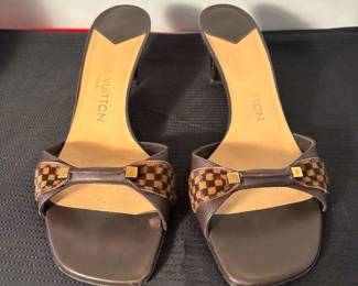 Louis Vuitton Check Low Sling 