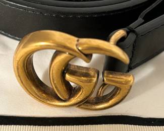 Gucci Thin Black Leather Belt Like New