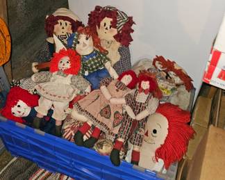 Tote full of Raggedy Ann & Andy
