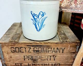  "Goetz Company Property St. Joseph, MO" beer w/ wood slats inside