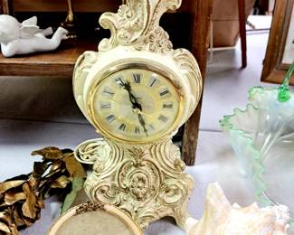 Clocks. United MCM French table clock