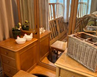 Maple Dressing Table