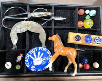 Hagn Rennaker Horse, Victorian legs micrometer, pinbacks, marbles, scissors