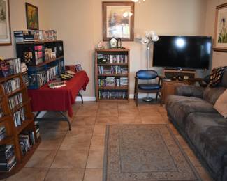 Begin Family Room Close Up Photos