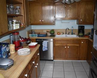UPSTAIRS-Kitchen Overview