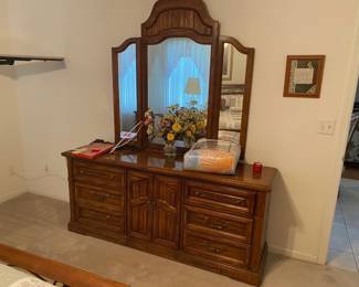 dresser and mirror (included with king set)