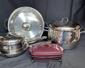 BELGIQUE POTS & PANS * CUISINART SM PAN* Tastefully Simple Lidded Small Dish In Server