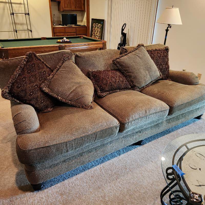 Havertys sofa 36 x 90 x40 great condition (located on lower level-has walkout)