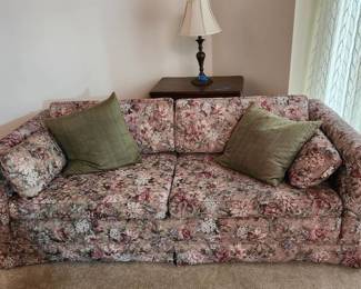 Floral sofa 25 x 77 x 35