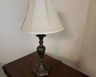 Table lamp 20.5 in tall