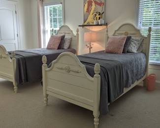 Lexington Twin beds