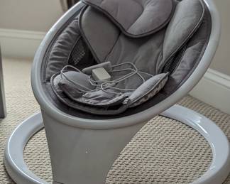 Munchkin Electronic Swing