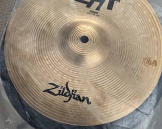 Ludwig drum set with Zildjian cymbals