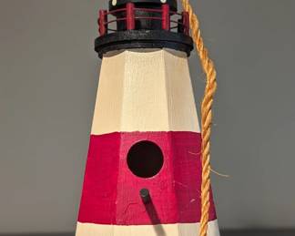 Lighthouse birdhouse 