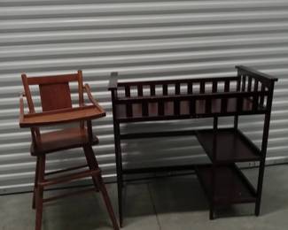 Vintage High Chair in very nice condition. Changing Table.